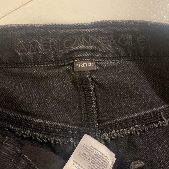 American eagle size 8 black jeans distressed🖤🖤 - Picture 3 of 4
